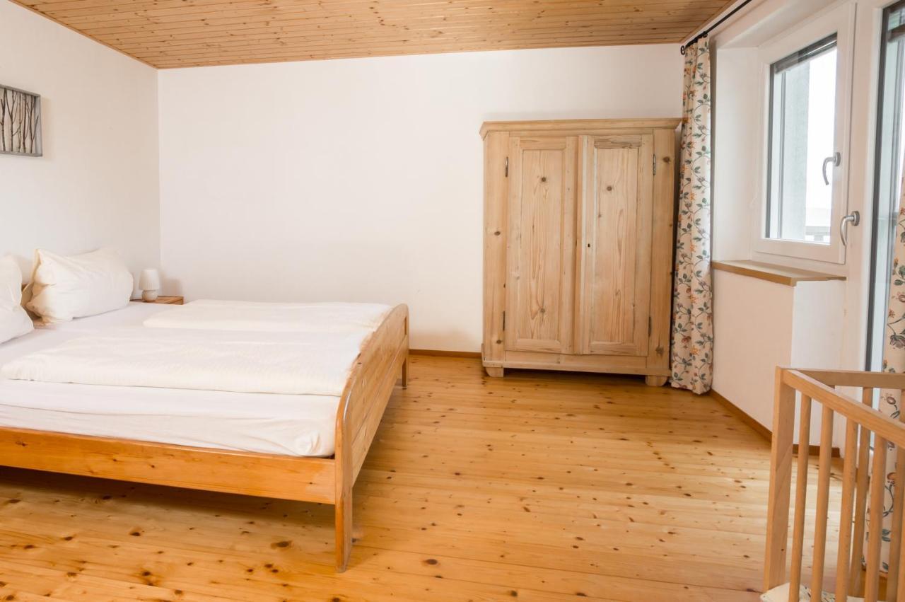 Familienferienhof Stabauer Zell am Moos Exterior foto